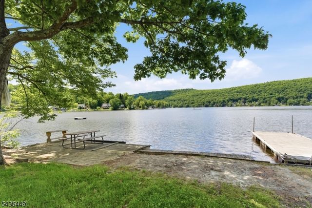 55 Cottage Ave, Frankford Twp., NJ 07826