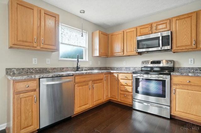 22 Green Meadow Ct, Franklin, OH 45005