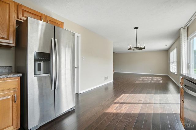 22 Green Meadow Ct, Franklin, OH 45005