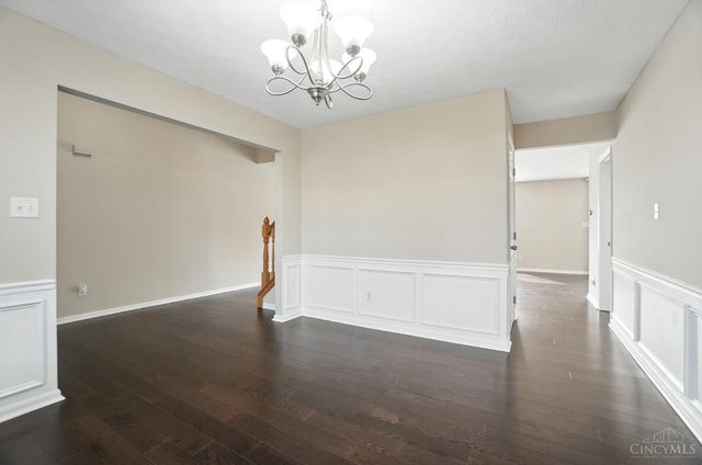 22 Green Meadow Ct, Franklin, OH 45005