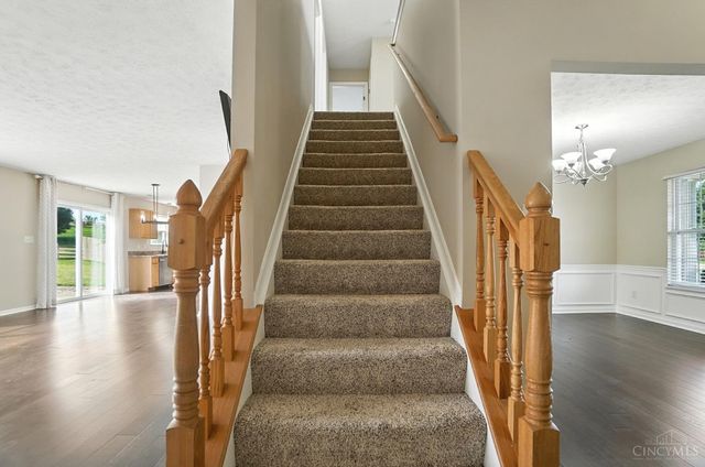 22 Green Meadow Ct, Franklin, OH 45005