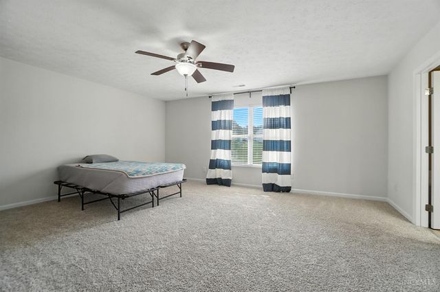 22 Green Meadow Ct, Franklin, OH 45005