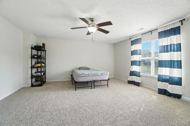 22 Green Meadow Ct, Franklin, OH 45005