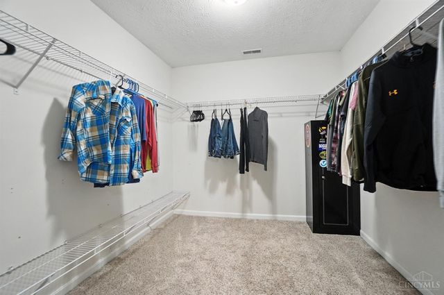 22 Green Meadow Ct, Franklin, OH 45005