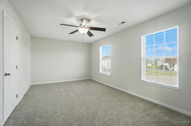 22 Green Meadow Ct, Franklin, OH 45005