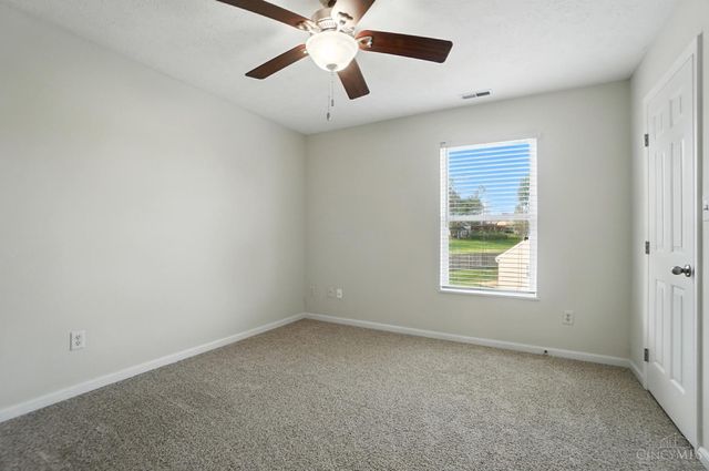 22 Green Meadow Ct, Franklin, OH 45005