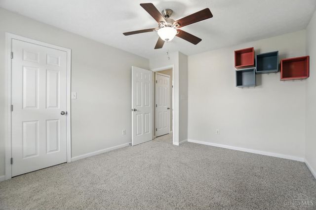 22 Green Meadow Ct, Franklin, OH 45005