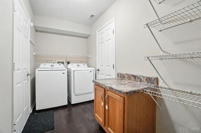 22 Green Meadow Ct, Franklin, OH 45005