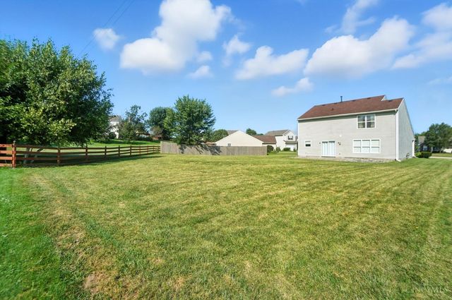 22 Green Meadow Ct, Franklin, OH 45005