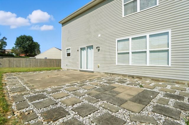 22 Green Meadow Ct, Franklin, OH 45005