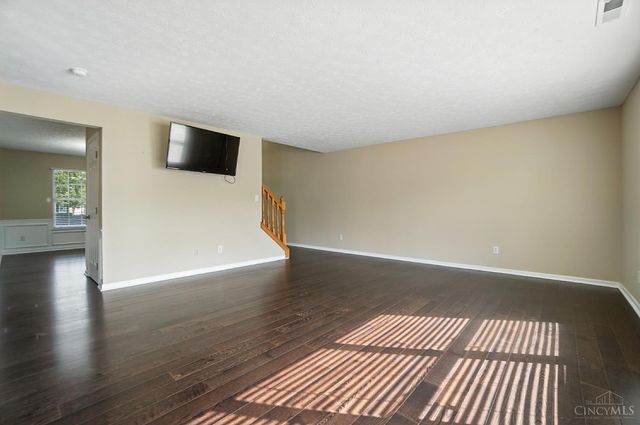 22 Green Meadow Ct, Franklin, OH 45005