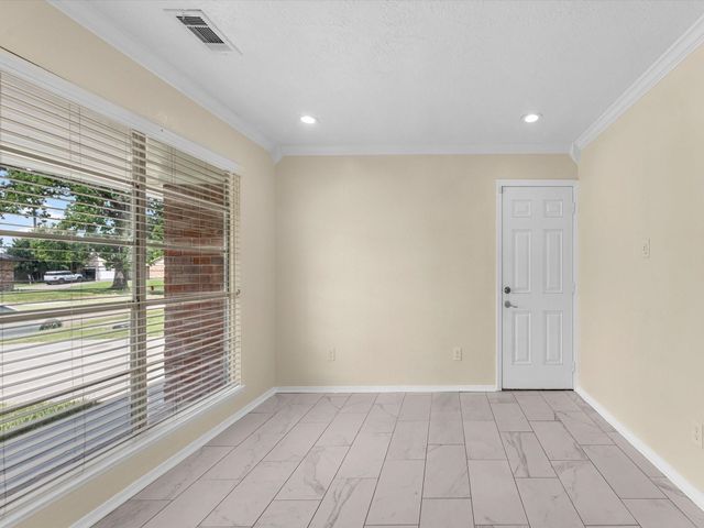 13931 Roundstone Lane, Houston, TX 77015