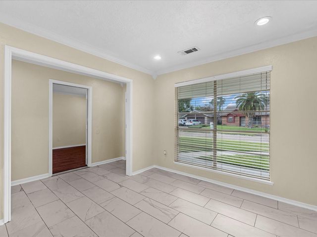 13931 Roundstone Lane, Houston, TX 77015