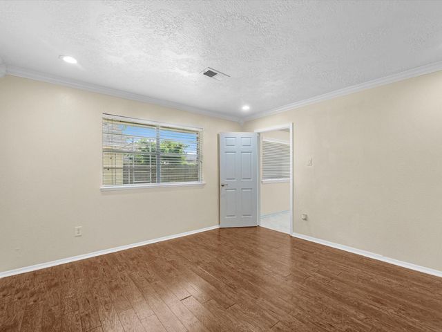13931 Roundstone Lane, Houston, TX 77015