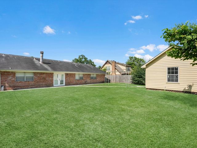 13931 Roundstone Lane, Houston, TX 77015