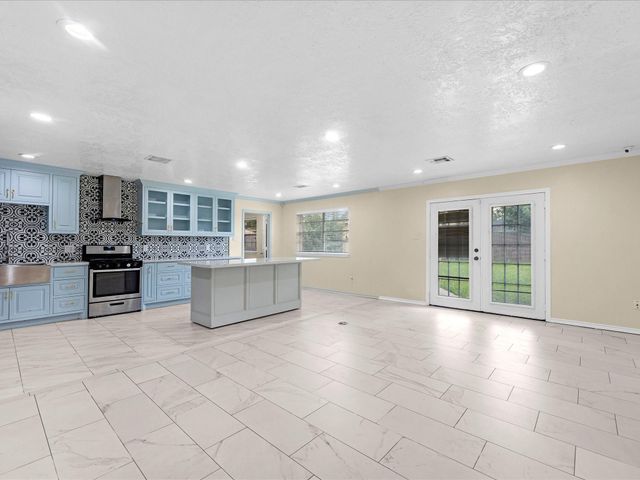 13931 Roundstone Lane, Houston, TX 77015