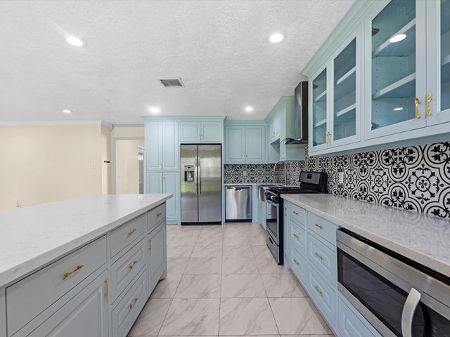 13931 Roundstone Lane, Houston, TX 77015