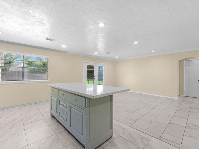 13931 Roundstone Lane, Houston, TX 77015