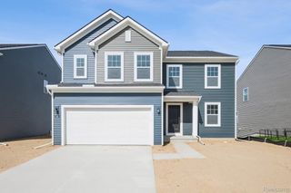 391 Edge Brook Drive W, Holly Township, MI 48442