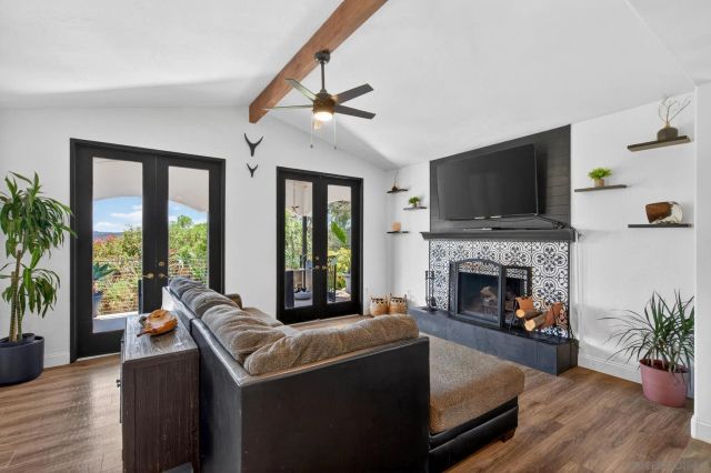15031 Heath Dr., Poway, CA 92064