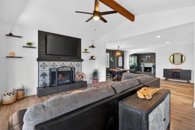 15031 Heath Dr., Poway, CA 92064