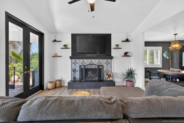 15031 Heath Dr., Poway, CA 92064