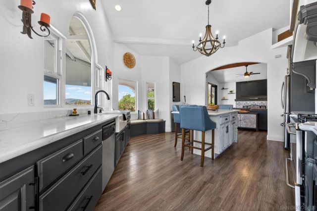 15031 Heath Dr., Poway, CA 92064