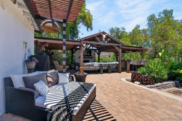 15031 Heath Dr., Poway, CA 92064