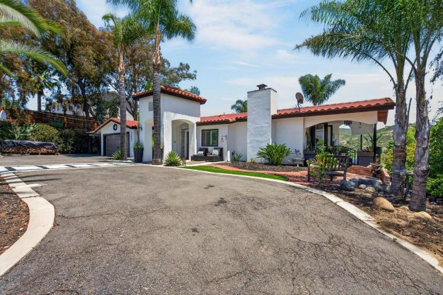 15031 Heath Dr., Poway, CA 92064