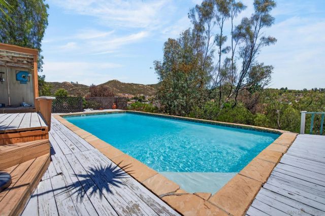 15031 Heath Dr., Poway, CA 92064