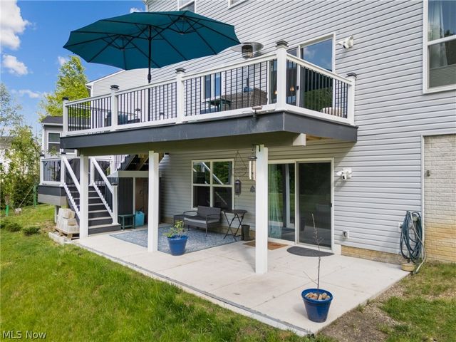 1216 Selena Grove, Green, OH 44685
