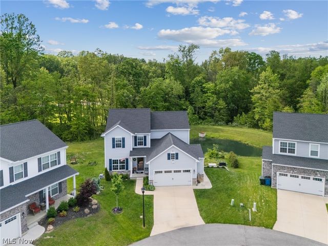 1216 Selena Grove, Green, OH 44685