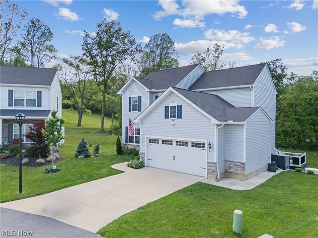 1216 Selena Grove, Green, OH 44685