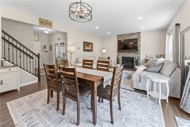 1216 Selena Grove, Green, OH 44685