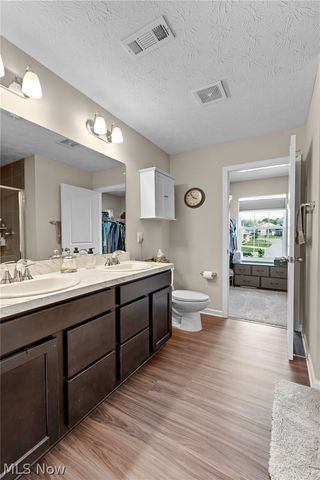1216 Selena Grove, Green, OH 44685