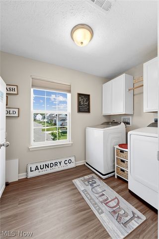 1216 Selena Grove, Green, OH 44685