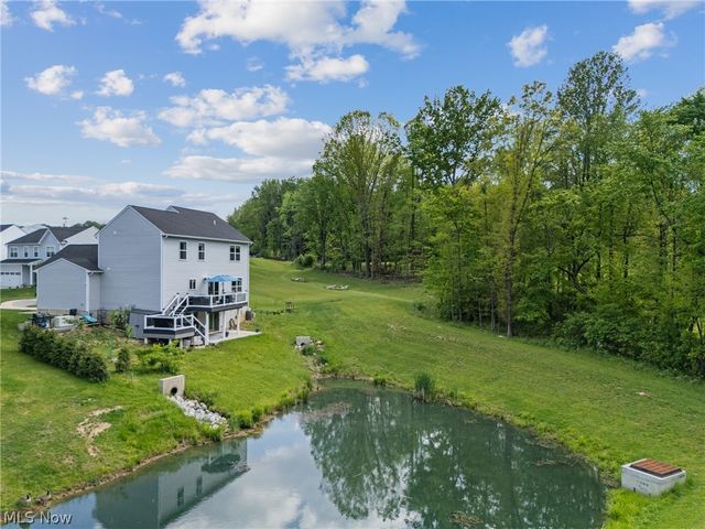 1216 Selena Grove, Green, OH 44685