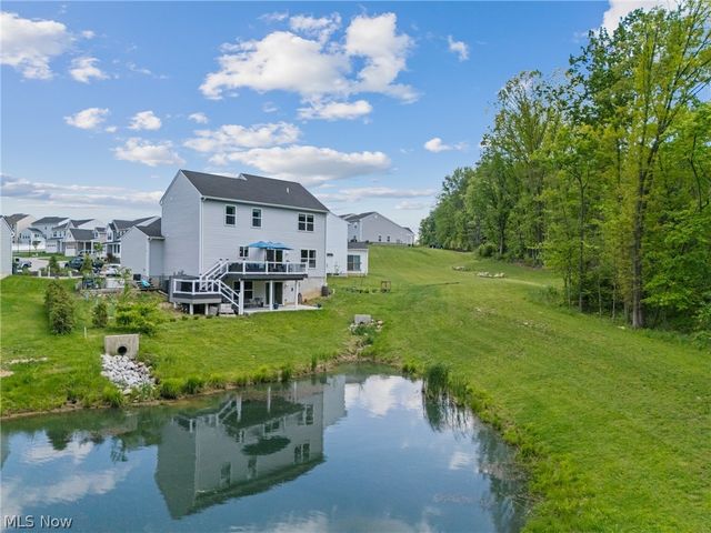 1216 Selena Grove, Green, OH 44685