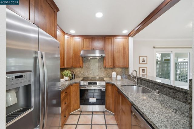211 Kingston Way, Walnut Creek, CA 94597