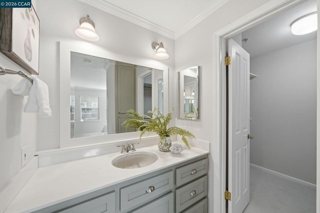211 Kingston Way, Walnut Creek, CA 94597