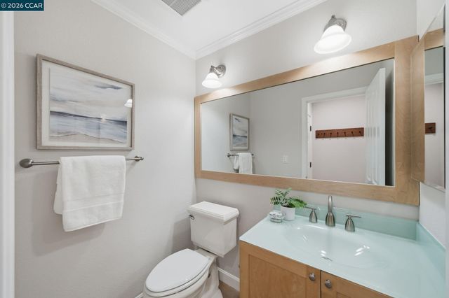 211 Kingston Way, Walnut Creek, CA 94597