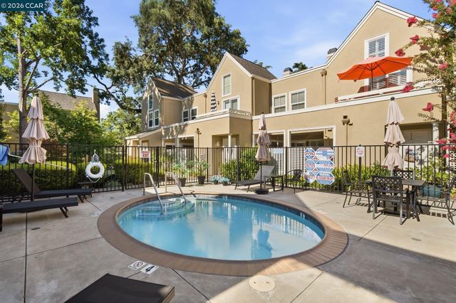 211 Kingston Way, Walnut Creek, CA 94597