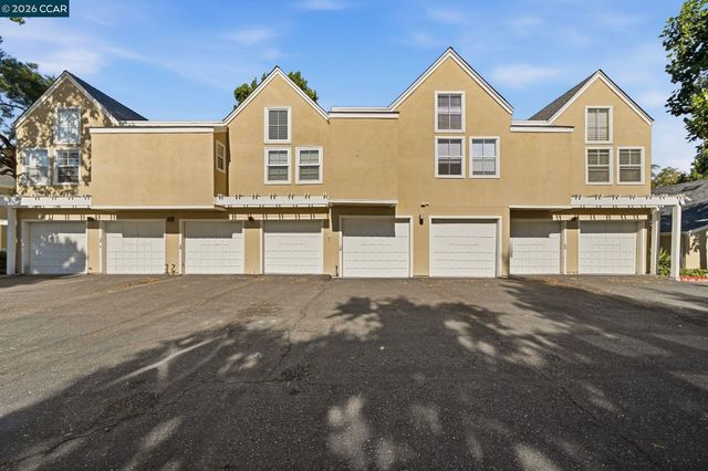 211 Kingston Way, Walnut Creek, CA 94597