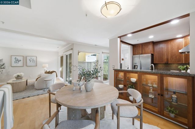 211 Kingston Way, Walnut Creek, CA 94597