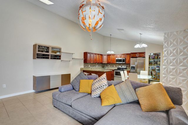 9568 Boca Gardens Parkway B, Boca Raton, FL 33496