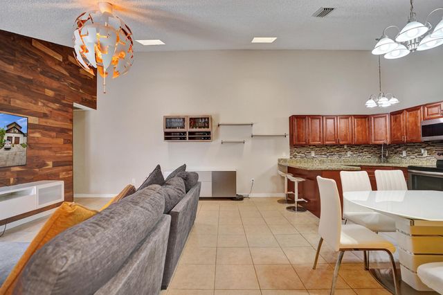 9568 Boca Gardens Parkway B, Boca Raton, FL 33496