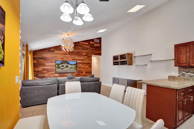 9568 Boca Gardens Parkway B, Boca Raton, FL 33496