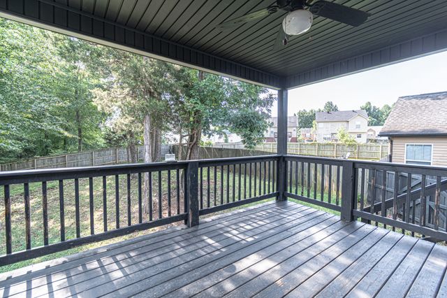 1111 Fuji Ln, Clarksville, TN 37040