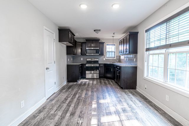 1111 Fuji Ln, Clarksville, TN 37040