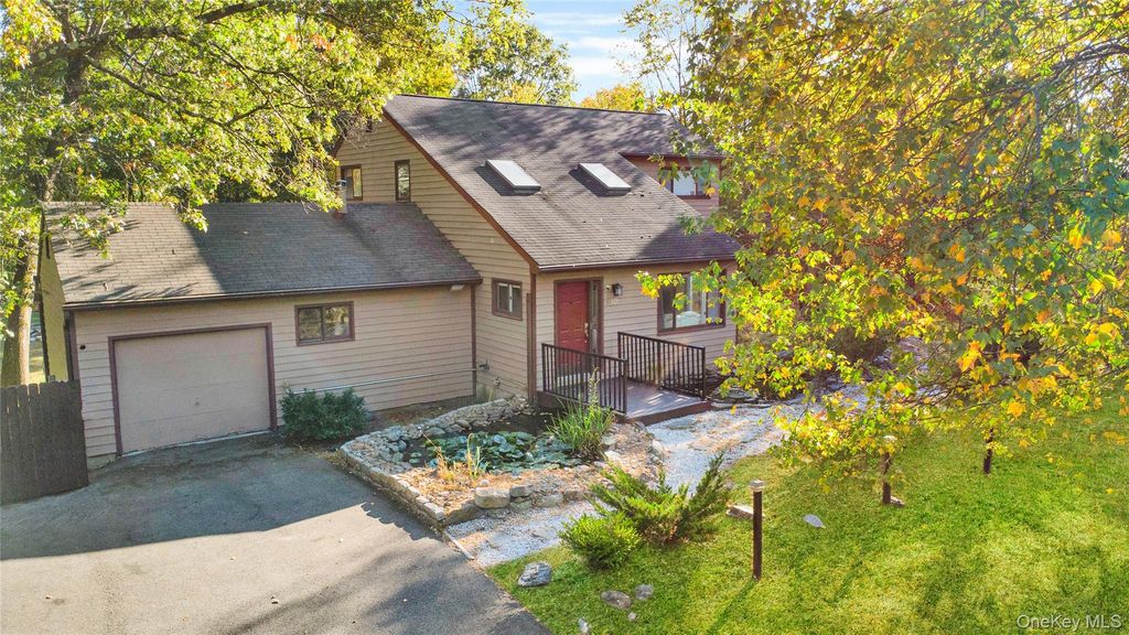 26 Hillside Terrace, Wallkill, NY 12589